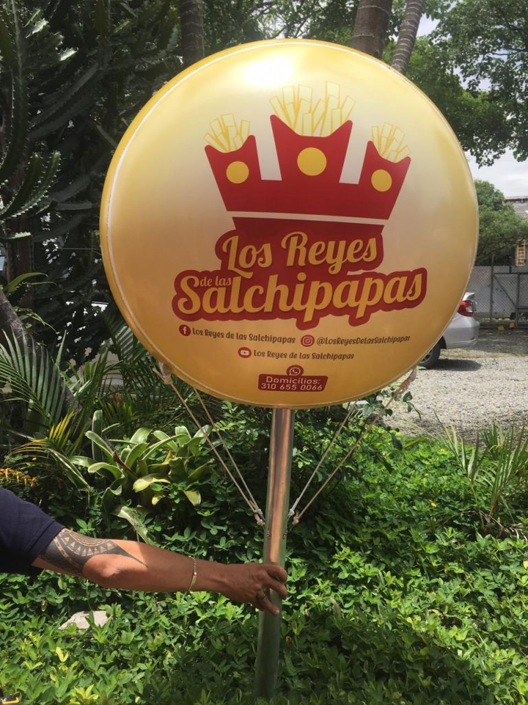 Los Reyes Salchipapas - Taktika (4)